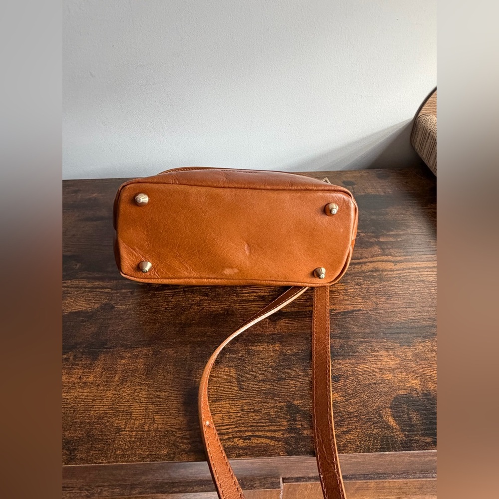 Divina Firenze Vintage Genuine Leather Crossbody Bag – Made in Italy - Picture 9 of 10